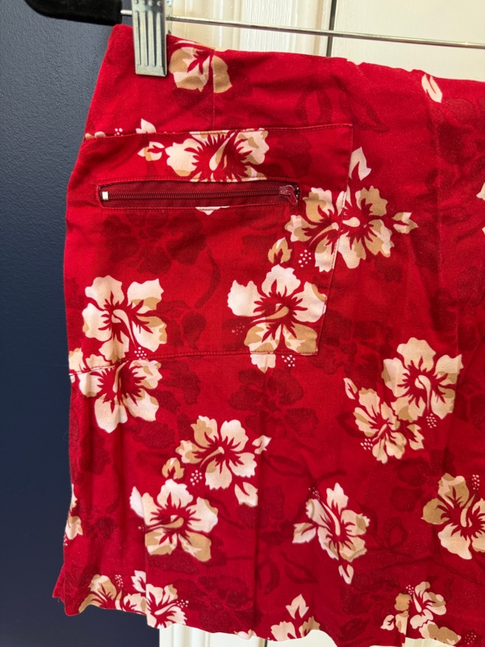 Paraphrase Red Floral Skort with Zip Pockets - Picture 3 of 8